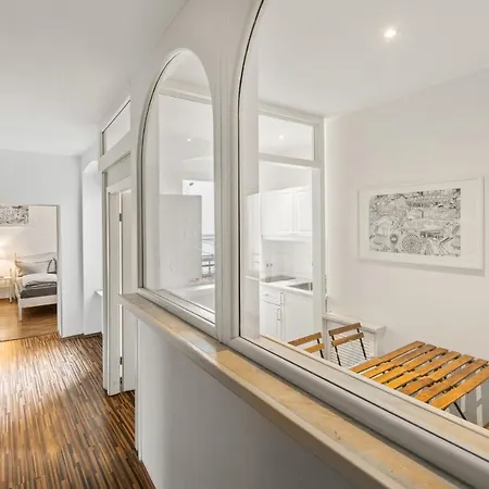 Budget Am Fernsehturm Appartement Berlijn